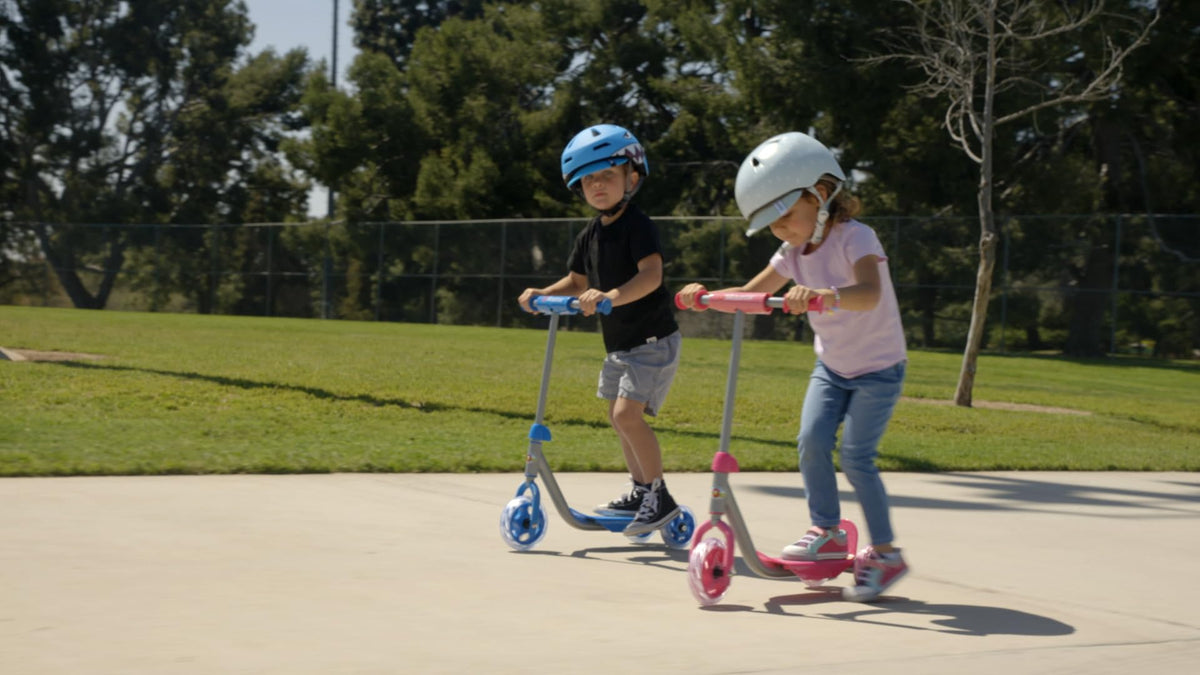 3-Wheel Kick Scooter for Younger Children A861669