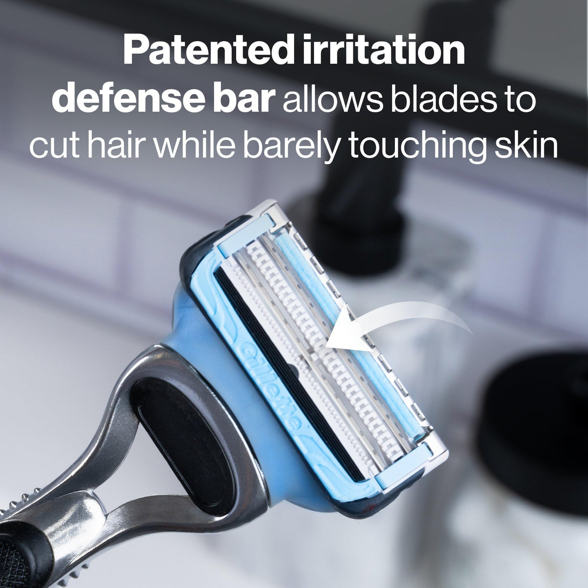 Razor with 4 Blade Refills J2182